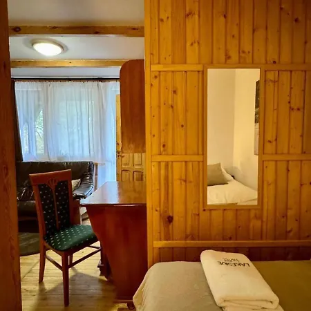 Lakeside & Restaurant Apartment *