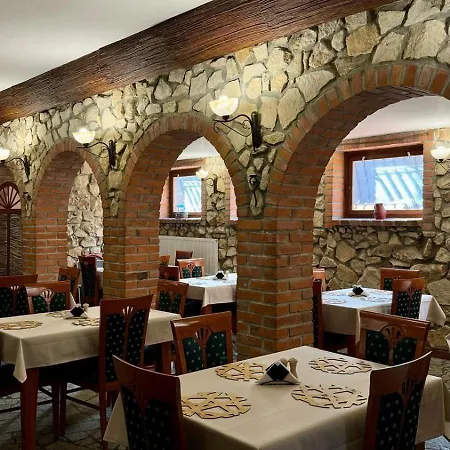 Lakeside & Restaurant Powidz (Slupca)